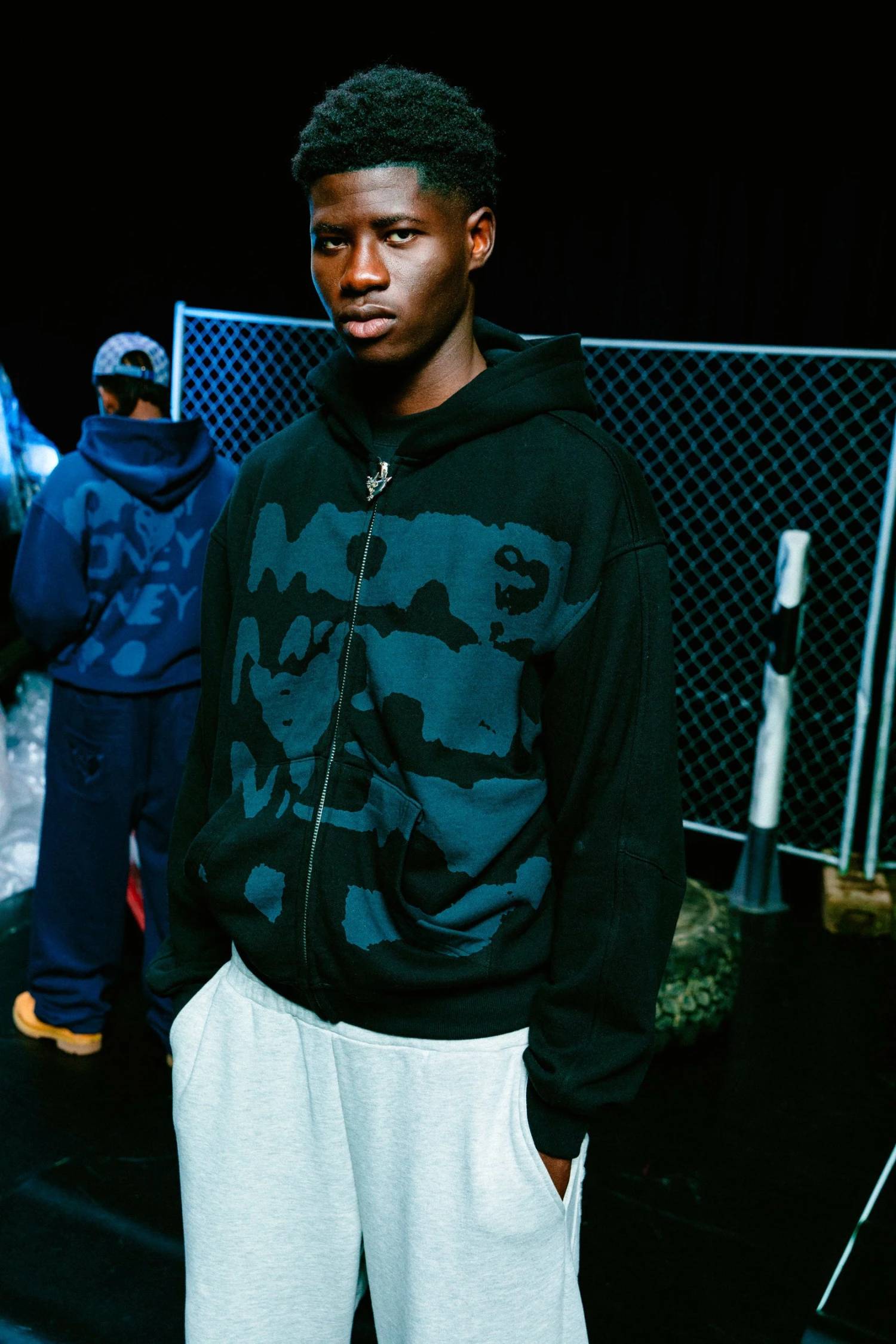 RADIANT CASH ZIP ALL BLACK 2 RADIANT CASH ZIP ALL BLACK - Image 2